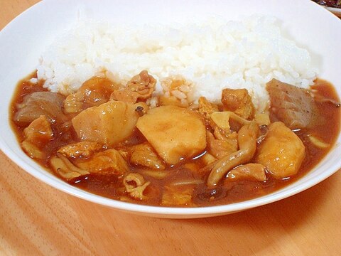 残った芋煮風の里芋の煮物で芋煮カレー